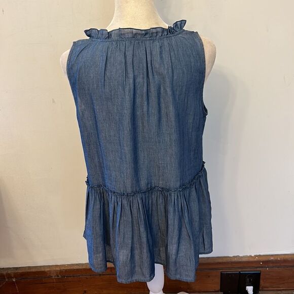 Loft chambray sleeveless ruffle blouse Size L New - Picture 6 of 9